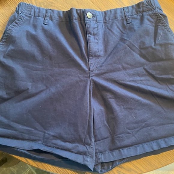Old Navy Women's Shorts - Picture 1 of 3